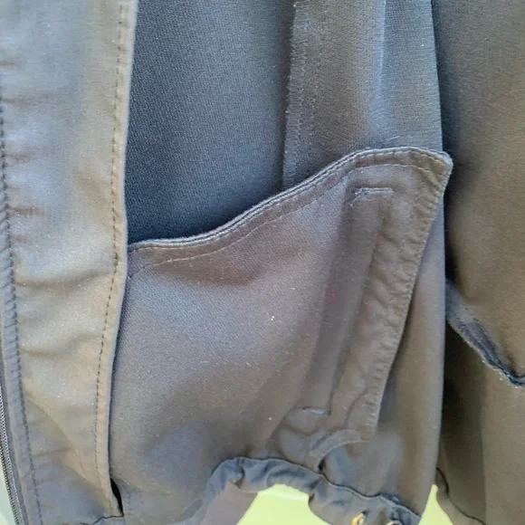 Bench Jacket - Picture 5 of 5